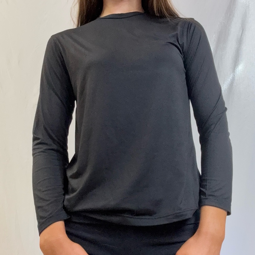 Classic Long-Sleeve Crewneck Top - Black